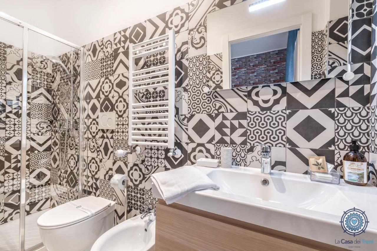 La Casa Dei Treni Affittacamere City Rooms For Travel Lovers La Spezia Exterior foto