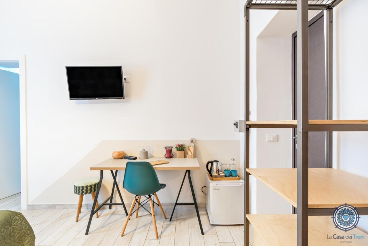 La Casa Dei Treni Affittacamere City Rooms For Travel Lovers La Spezia Exterior foto