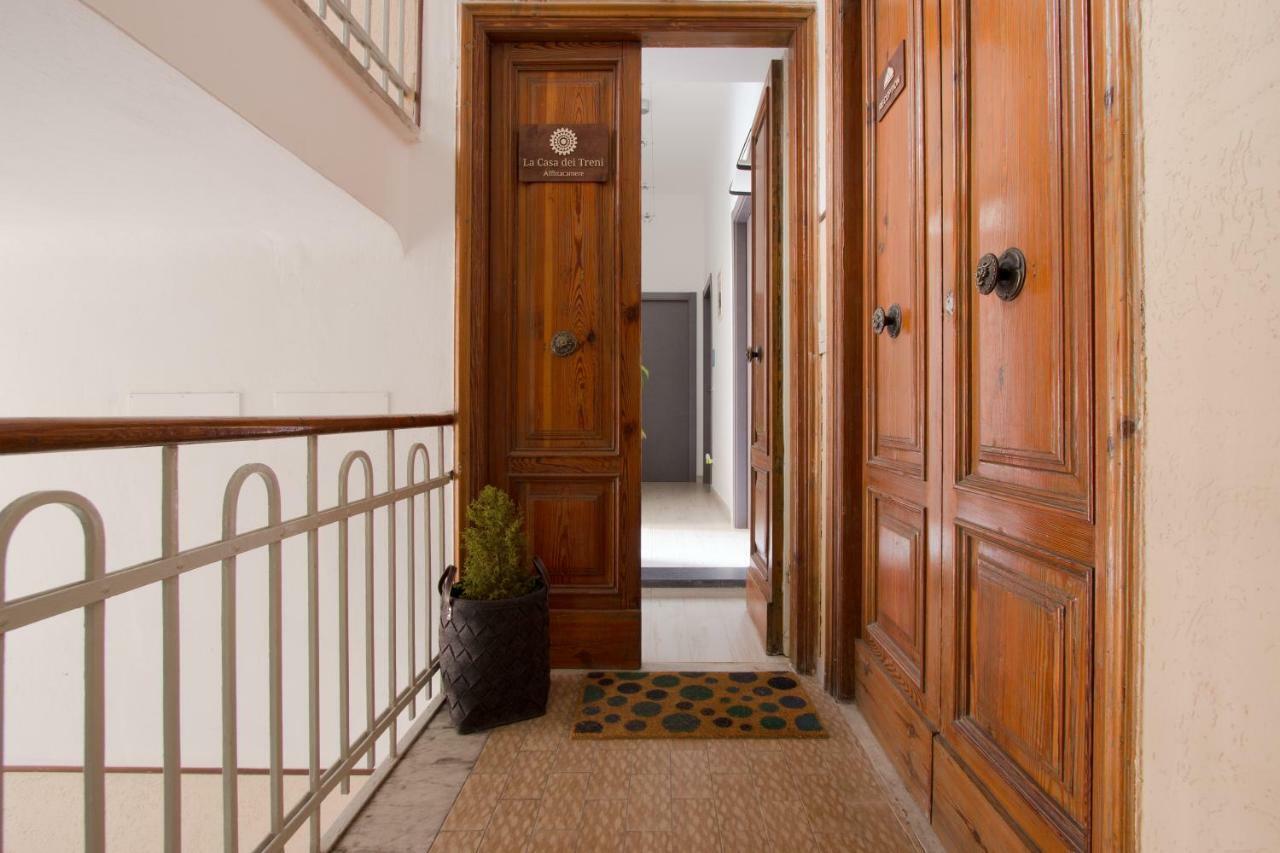 La Casa Dei Treni Affittacamere City Rooms For Travel Lovers La Spezia Exterior foto